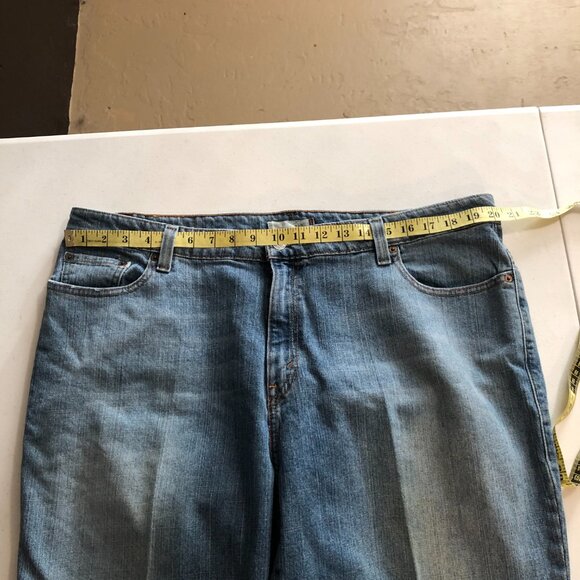Levis 515 Boot Cut Jeans, Size 22M - Picture 3 of 12